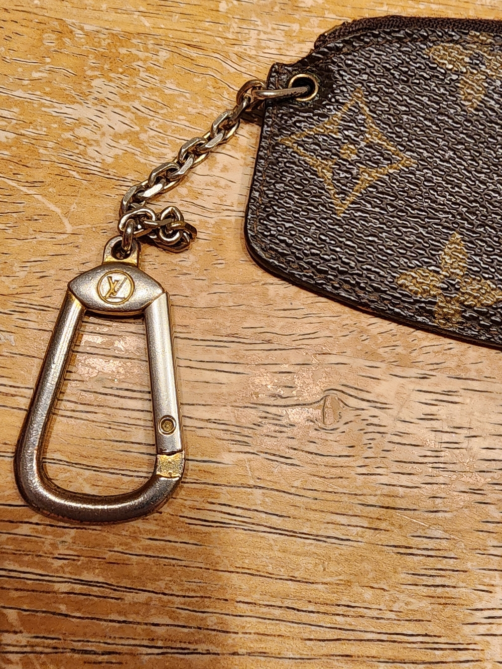 vintage Louis Vuitton Monogram Canvas Pochette Cles key pouch and coin purse. - Picture 4 of 15